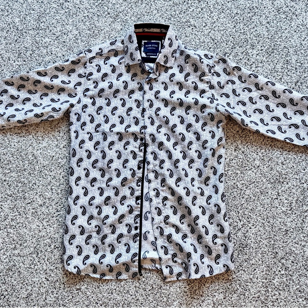 Elegant Paisley Button-Down Shirt